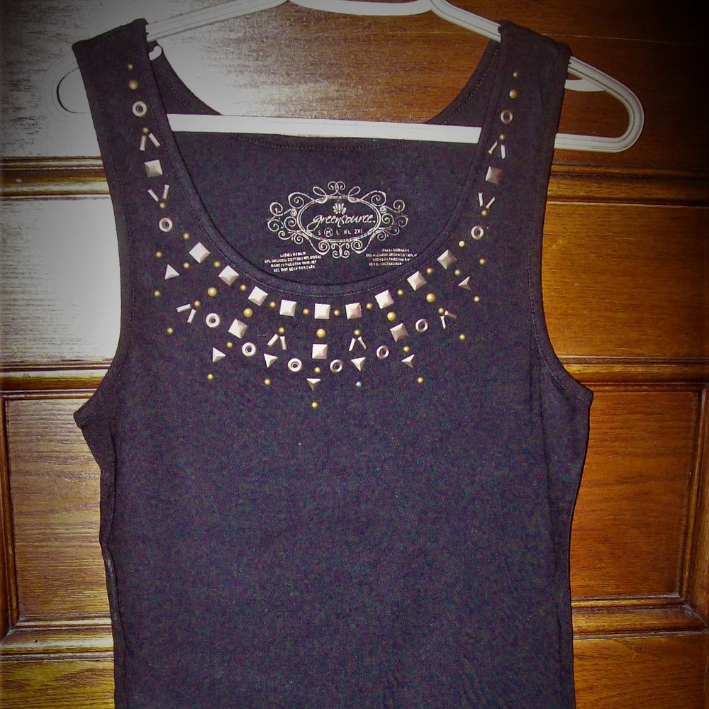 Stunning ***GREEN SOURCE *** TOP ***  BRAND NEW ~ NEVER WORN ~ M